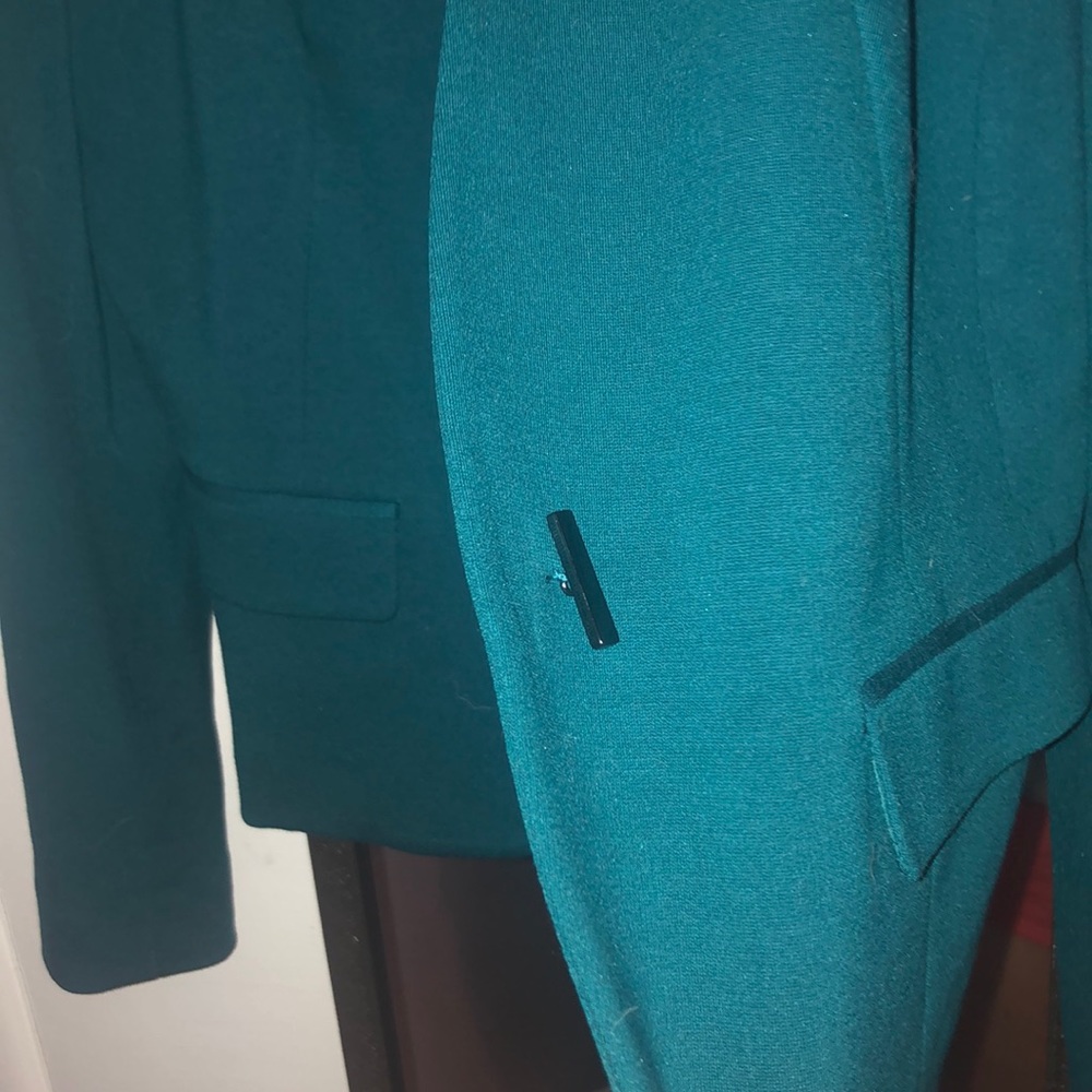 Woman’s Blazer - Picture 3 of 5